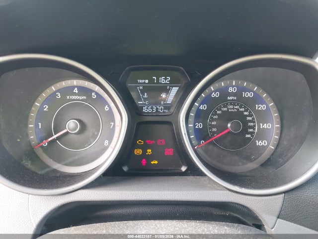 KMHDH4AE7FU229039 Hyundai ELANTRA SE