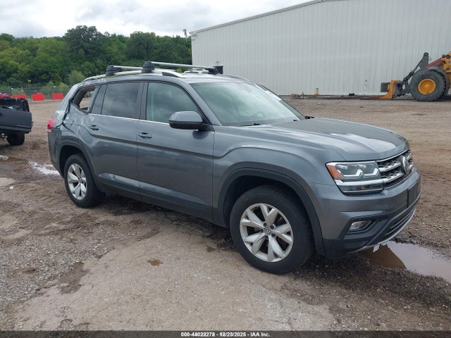 2018 Volkswagen Atlas 3.6l V6 Se/3.6l V6 Se W/technology მანქანა იყიდება აუქციონზე, vin: 1V2LR2CAXJC579919, აუქციონის ნომერი: 44022278