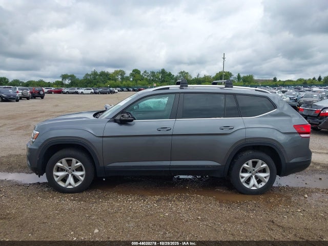 2018 Volkswagen Atlas 3.6l V6 Se/3.6l V6 Se W/technology მანქანა იყიდება აუქციონზე, vin: 1V2LR2CAXJC579919, აუქციონის ნომერი: 44022278