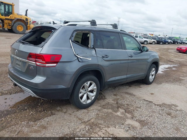2018 Volkswagen Atlas 3.6l V6 Se/3.6l V6 Se W/technology მანქანა იყიდება აუქციონზე, vin: 1V2LR2CAXJC579919, აუქციონის ნომერი: 44022278