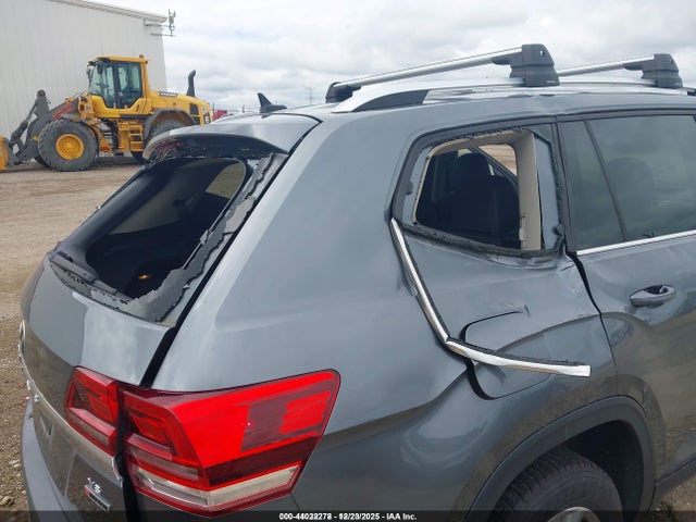 2018 Volkswagen Atlas 3.6l V6 Se/3.6l V6 Se W/technology მანქანა იყიდება აუქციონზე, vin: 1V2LR2CAXJC579919, აუქციონის ნომერი: 44022278