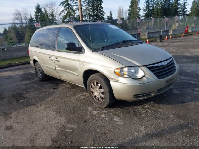 2005 CHRYSLER TOWN & COUNTRY 2C4GP54LX5R391487 Photo 0