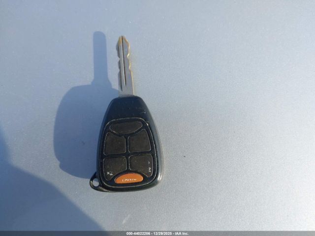 2005 CHRYSLER TOWN & COUNTRY 2C4GP54LX5R391487 Photo 10