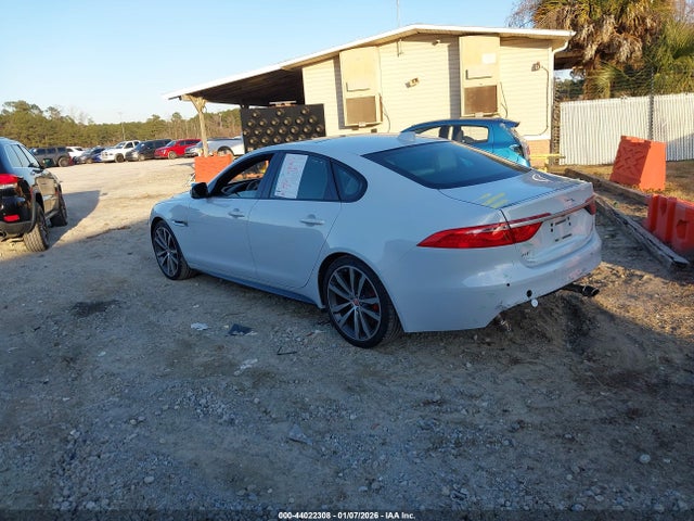 2018 JAGUAR XF SAJBM4FV7JCY66173 Photo 2