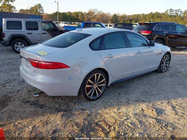 2018 JAGUAR XF SAJBM4FV7JCY66173 Photo 3