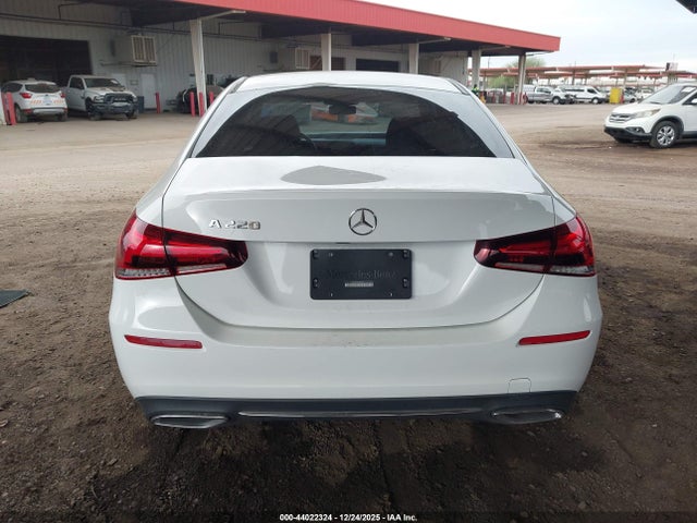 Mercedes-Benz A 220 2021 W1K3G4EB0MJ304364 Image 17