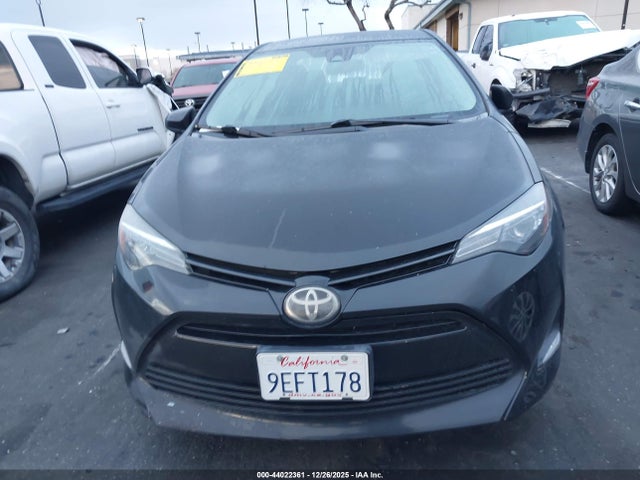 2T1BURHE9JC017677 Toyota COROLLA LE