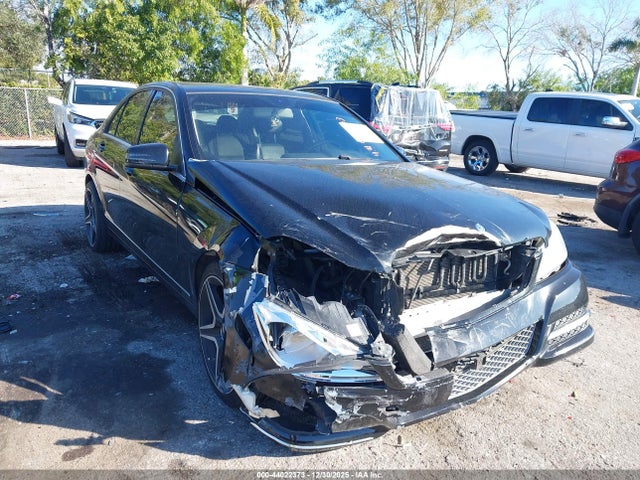 Aukcja sprzedaży 2013 Mercedes-benz C 300 Luxury 4matic/sport 4matic, vin: WDDGF8AB4DG144584, numer aukcji: 44022373