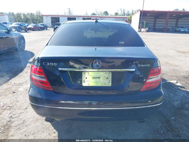 Продаж на аукціоні авто 2013 Mercedes-benz C 300 Luxury 4matic/sport 4matic, vin: WDDGF8AB4DG144584, номер лоту: 44022373