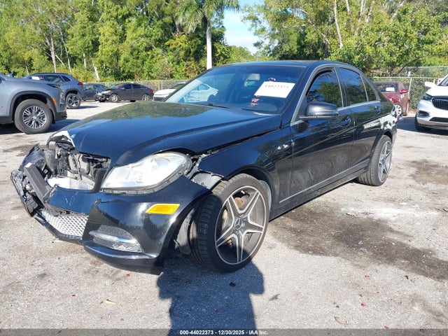 Продаж на аукціоні авто 2013 Mercedes-benz C 300 Luxury 4matic/sport 4matic, vin: WDDGF8AB4DG144584, номер лоту: 44022373