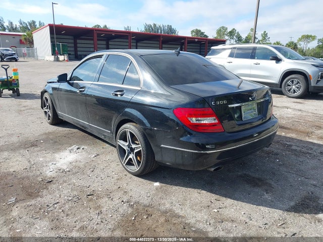 Продаж на аукціоні авто 2013 Mercedes-benz C 300 Luxury 4matic/sport 4matic, vin: WDDGF8AB4DG144584, номер лоту: 44022373