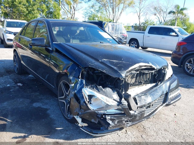 Продаж на аукціоні авто 2013 Mercedes-benz C 300 Luxury 4matic/sport 4matic, vin: WDDGF8AB4DG144584, номер лоту: 44022373