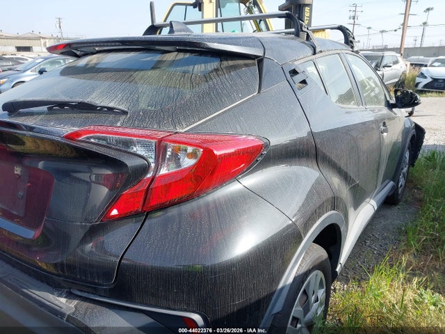 Toyota C-HR LE 2019 JTNKHMBX3K1044604 Image 4