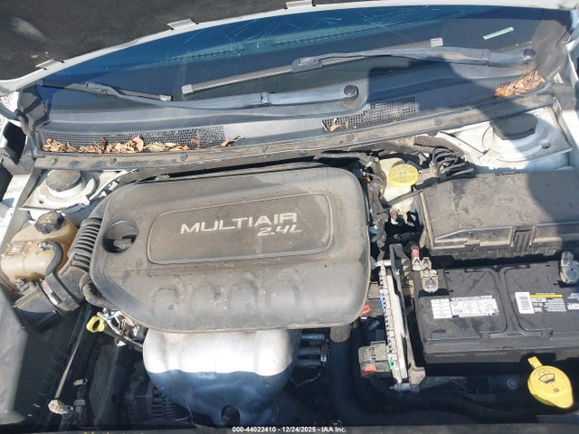Chrysler 200 Limited 2015 1C3CCCABXFN673643 Image 10
