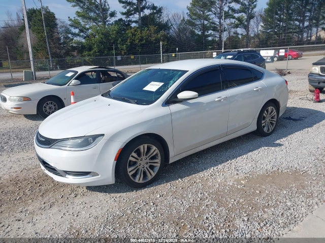 Chrysler 200 Limited 2015 1C3CCCABXFN673643 Image 2