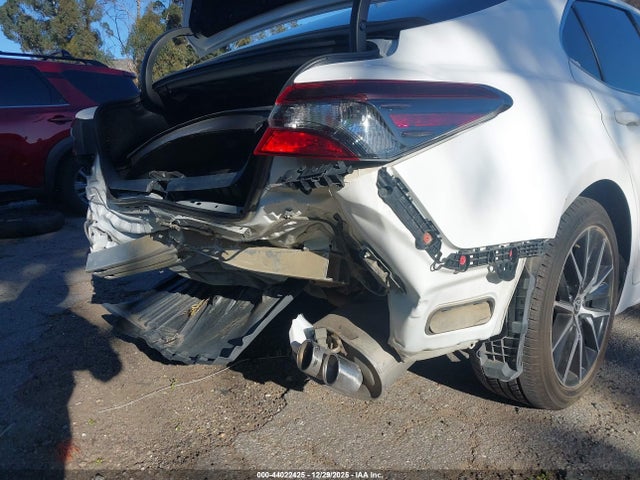 4T1T11AK2PU813354 Toyota CAMRY SE