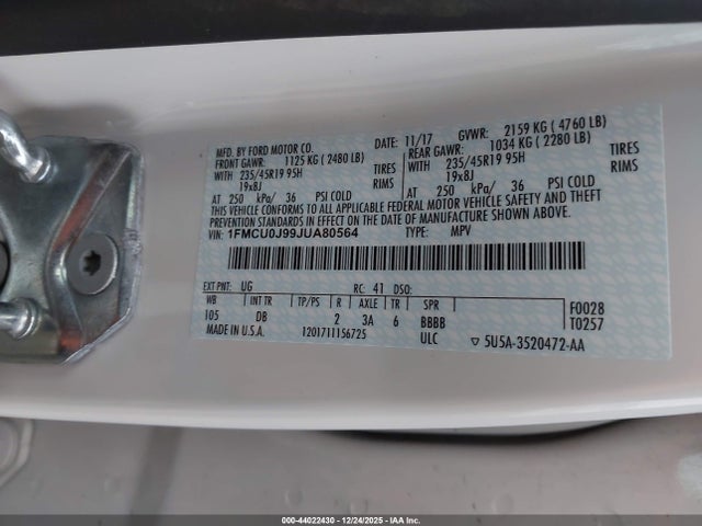 1FMCU0J99JUA80564 Ford Escape Titanium