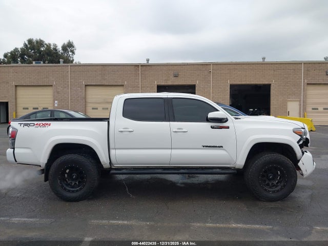 3TMCZ5AN7NM477992 Toyota Tacoma Trd Sport