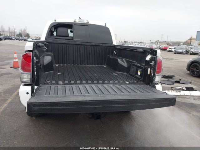 3TMCZ5AN7NM477992 Toyota Tacoma Trd Sport