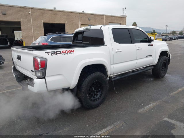 3TMCZ5AN7NM477992 Toyota Tacoma Trd Sport