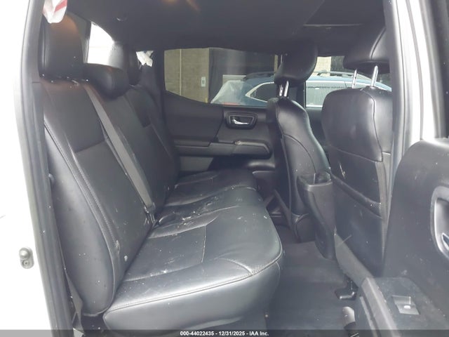 3TMCZ5AN7NM477992 Toyota Tacoma Trd Sport