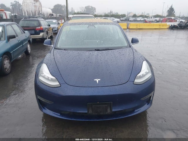 Tesla Model 3 Long Range/mid Range 2018 5YJ3E1EA7JF018262 Image 12