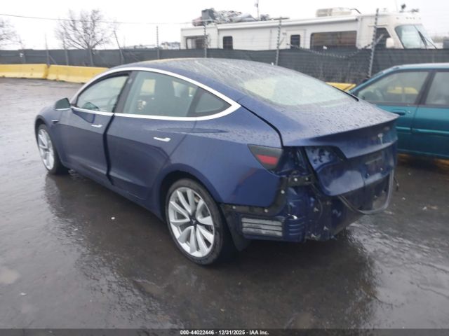 2018 TESLA MODEL 3 5YJ3E1EA7JF018262 Photo 2