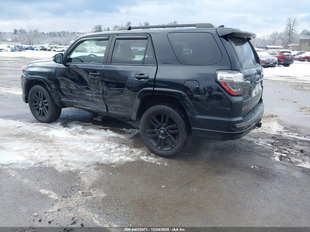 2020 TOYOTA 4RUNNER JTEBU5JRXL5756560 Photo 2