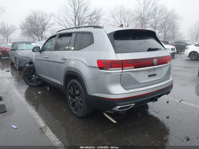 Продаж на аукціоні авто 2024 Volkswagen Atlas 2.0t Se W/technology, vin: 1V2KR2CA4RC553937, номер лоту: 44022522