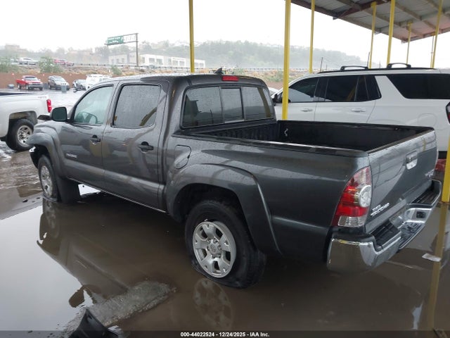 Toyota Tacoma Prerunner 2015 5TFJX4GN7FX050855 Image 3