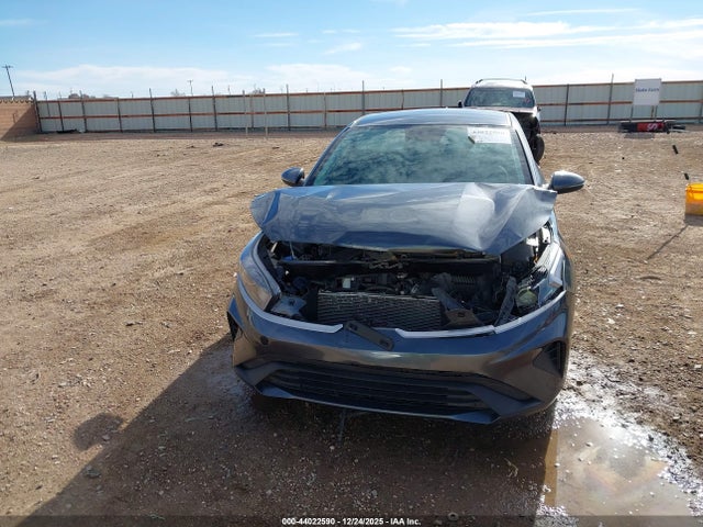 3KPF24AD2NE468047 KIA Forte Lxs