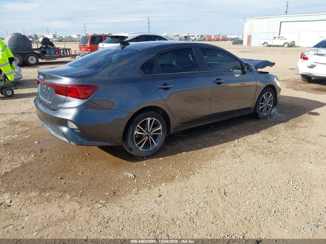 3KPF24AD2NE468047 KIA Forte Lxs