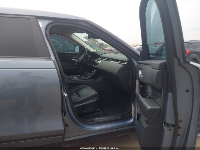 2018 LAND ROVER RANGE ROVER VELAR SALYB2RX9JA732317 Photo 4
