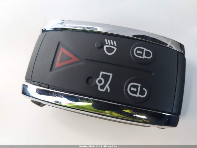 2012 JAGUAR XF SAJWA0FB2CLS50019 Photo 10