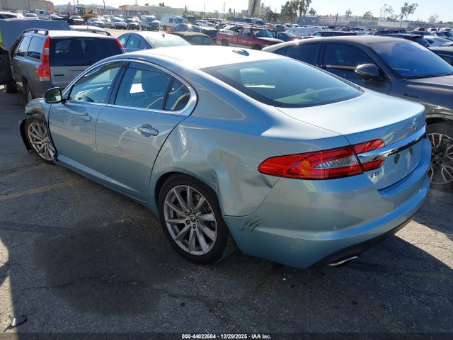 2012 JAGUAR XF SAJWA0FB2CLS50019 Photo 2