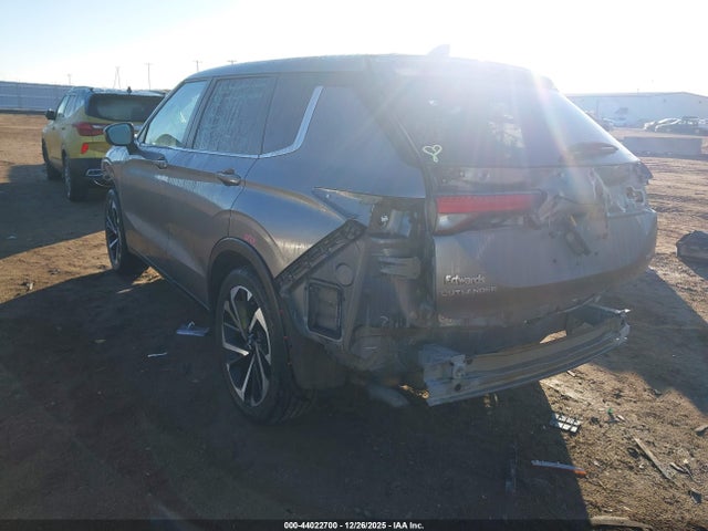 2022 MITSUBISHI OUTLANDER JA4J4UA83NZ080895 Photo 2