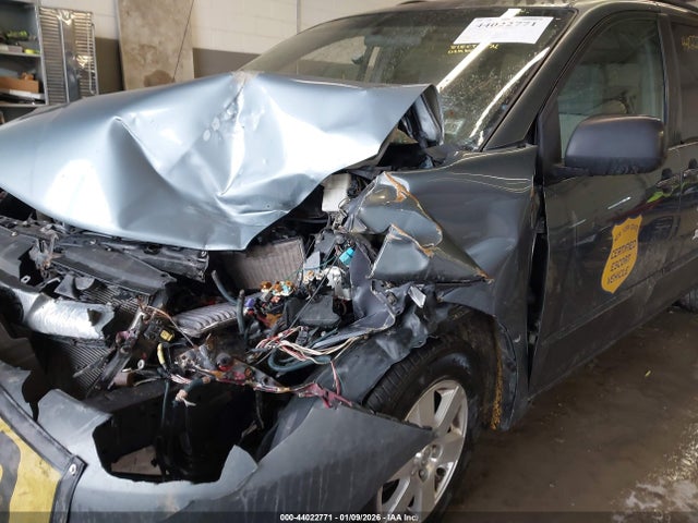 2010 Toyota Sienna Le მანქანა იყიდება აუქციონზე, vin: 5TDKK4CC4AS308562, აუქციონის ნომერი: 44022771