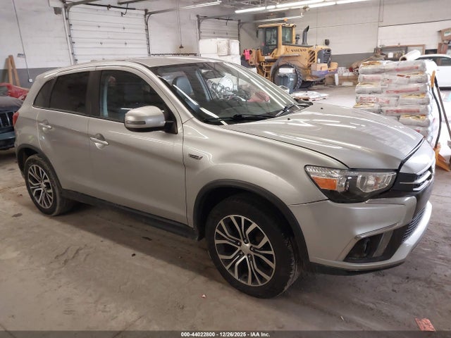 2018 MITSUBISHI OUTLANDER SPORT JA4AR3AW4JZ033282 Photo 0