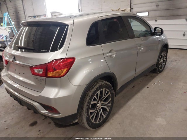 2018 MITSUBISHI OUTLANDER SPORT JA4AR3AW4JZ033282 Photo 3