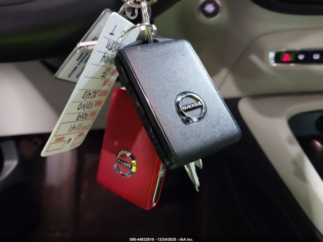 2019 VOLVO XC40 YV4162UK3K2129719 Photo 10