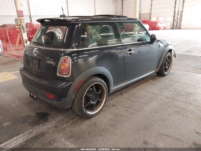 2007 MINI COOPER S WMWMF73527TT82151 Photo 3