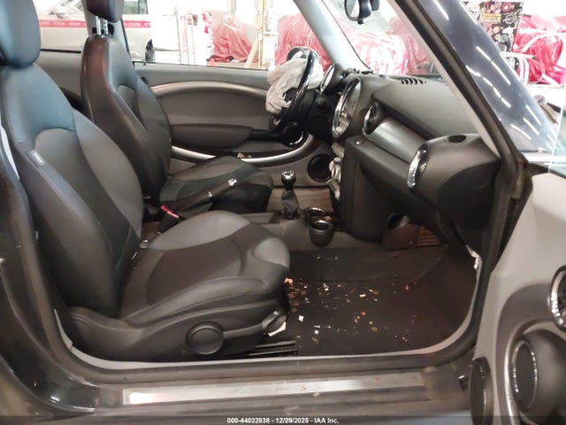 2007 MINI COOPER S WMWMF73527TT82151 Photo 4