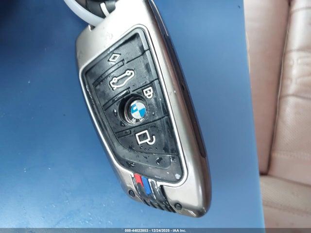 2022 BMW X7 5UXCW2C06N9K70662 Photo 10