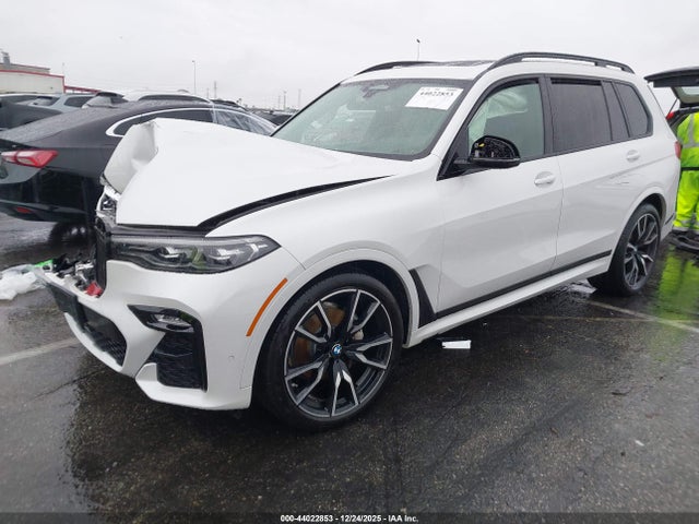 2022 BMW X7 5UXCW2C06N9K70662 Photo 1