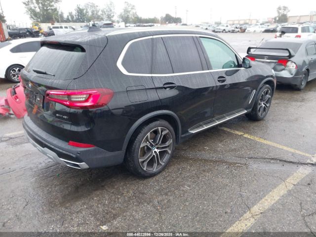 2022 BMW X5 5UXCR4C00N9K38339 Photo 3