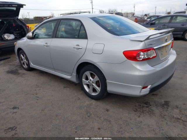 2013 TOYOTA COROLLA 2T1BU4EE1DC004644 Photo 2