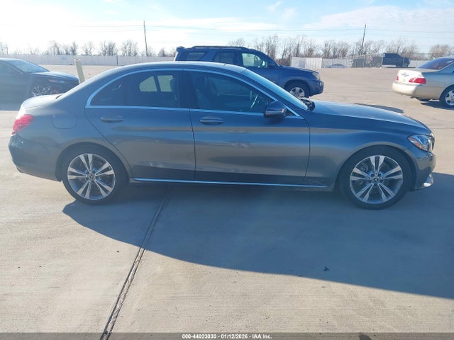 55SWF4JB9JU241086 Mercedes-Benz C 300