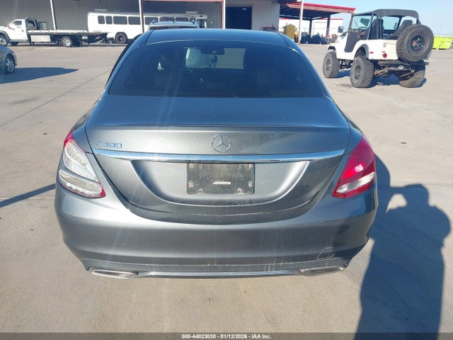55SWF4JB9JU241086 Mercedes-Benz C 300
