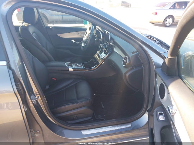 2018 MERCEDES-BENZ C 300 55SWF4JB9JU241086 Photo 4