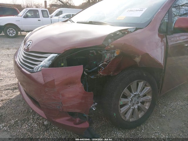 2011 TOYOTA SIENNA 5TDDK3DC3BS019904 Photo 5